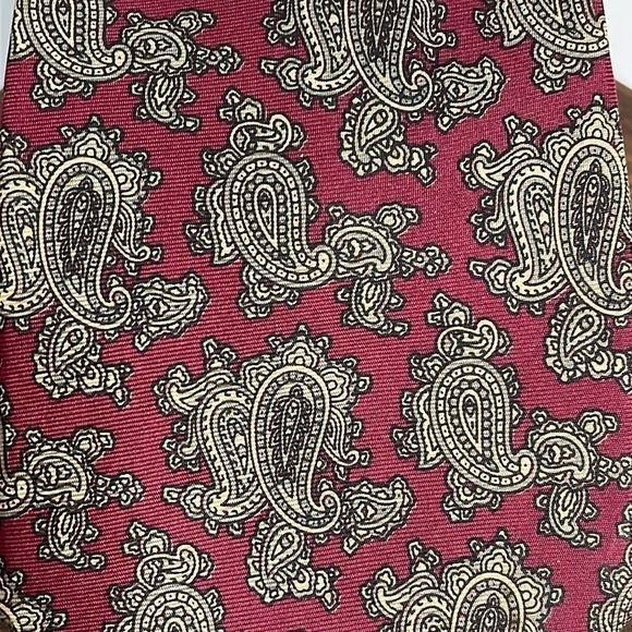Don Loper Beverly Hills 100% Silk Paisley Tie Brick Red Burgundy and Tan - Picture 2 of 7